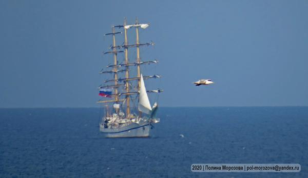 &laquo;Херсонес&raquo; ставит паруса и&nbsp;открывает парад ВМФ
